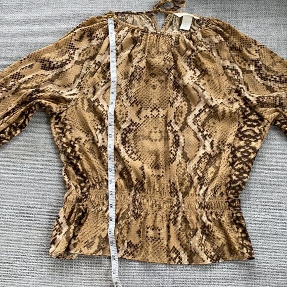 H&M Smocked Python Print Peplum Blouse Size Small - Picture 5 of 6